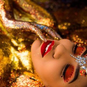 Meet your Posher, Yvelisse